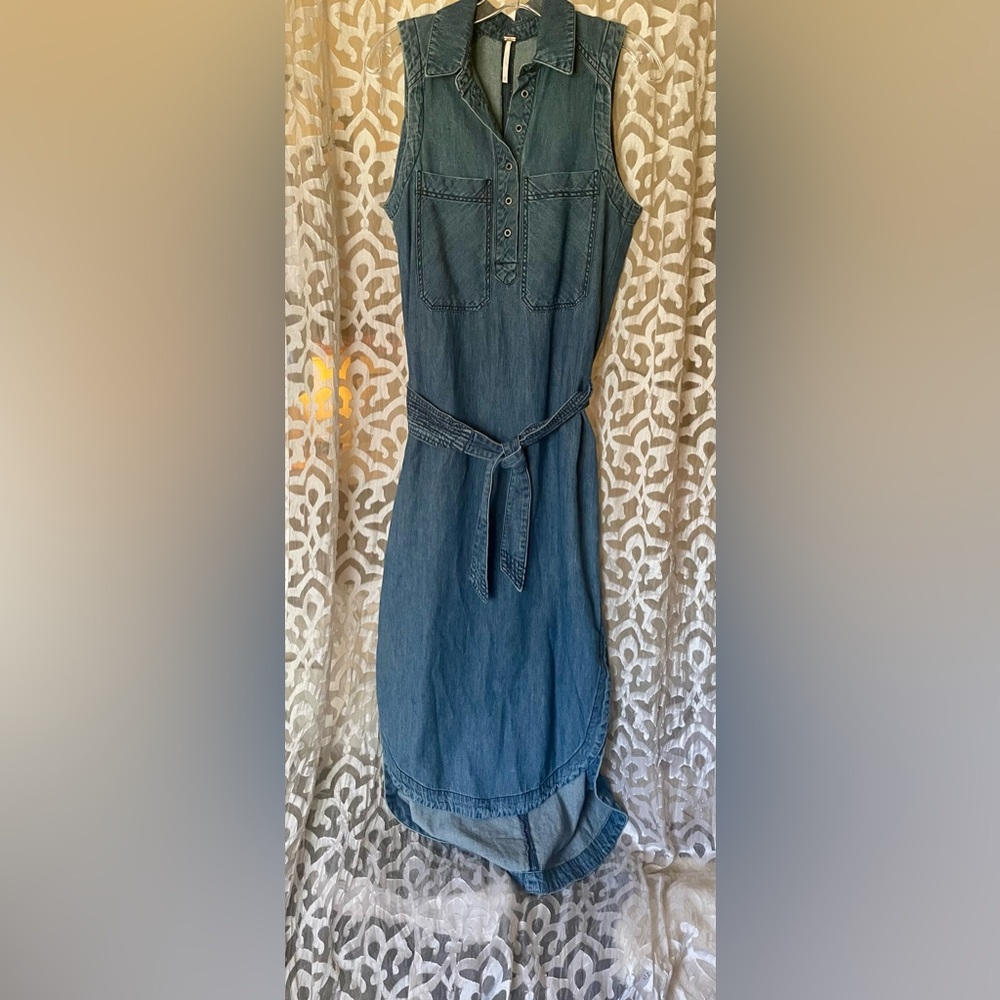 Free People Long Denim/Chambray Sleeveless Belted Shirt Dress -  Size small - Picture 2 of 7